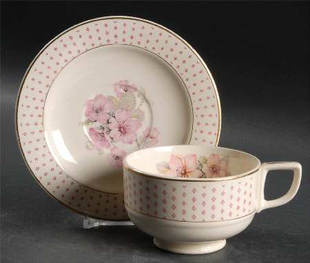 Mary Anne Footed Cup & Saucer Set
