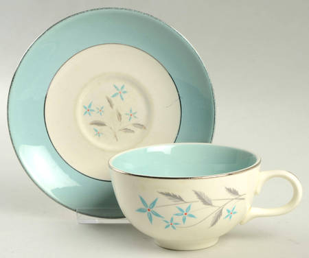 HLC723 Footed Cup & Saucer Set
