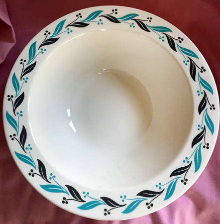 HLC85 9" Round Vegetable Bowl