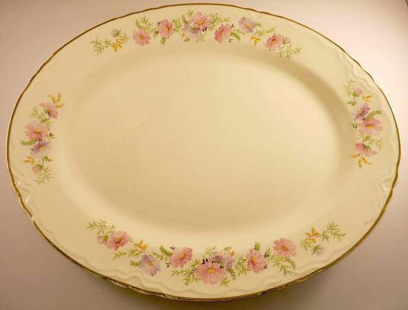 HLC89 13" Oval Serving Platter