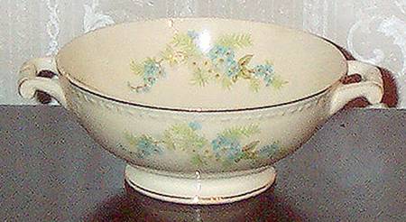 G3381 Footed Cream Soup Bowl