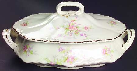 Jean Oval Covered Vegetable