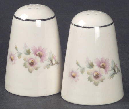 JJ59 Salt & Pepper Set