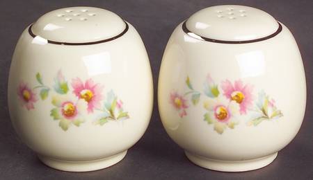 JJ59 Salt & Pepper Set