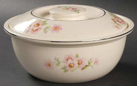 JJ59 1.25 Qt Round Covered Casserole