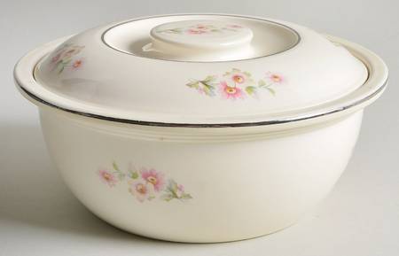 JJ59 1.5 Qt Round Covered Casserole