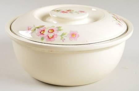 JJ59 1.25 Qt Round Covered Casserole