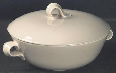 Jubilee Cream Beige Round Covered Vegetable