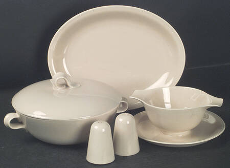 Jubilee Cream Beige 11" Oval Serving Platter