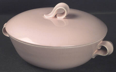 Jubilee Shell Pink Round Covered Vegetable