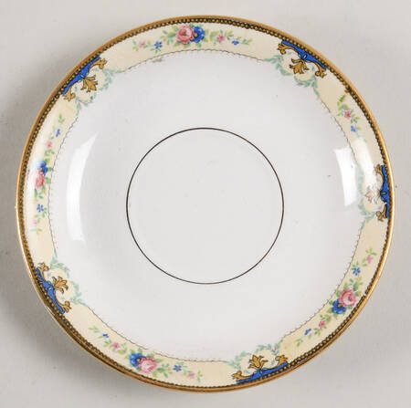 K3577m Saucer