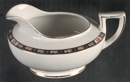 K4915 Creamer