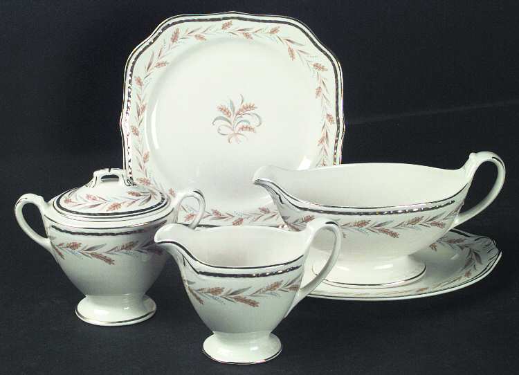 Kingston Gravy Boat & Underplate/Relish