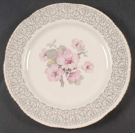 L621 Luncheon Plate