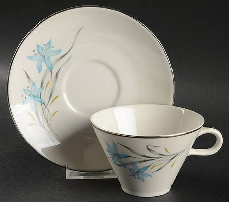 Linda Flat Cup & Saucer Set