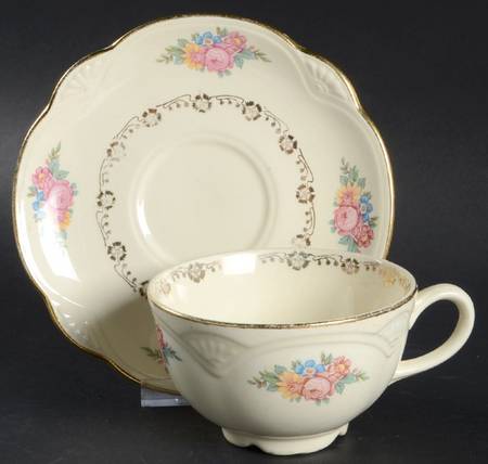 M201 (Gold Trim) Flat Cup & Saucer Set