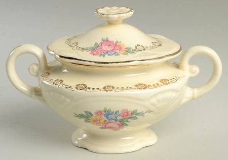 M201 (Gold Trim) Sugar Bowl & Lid