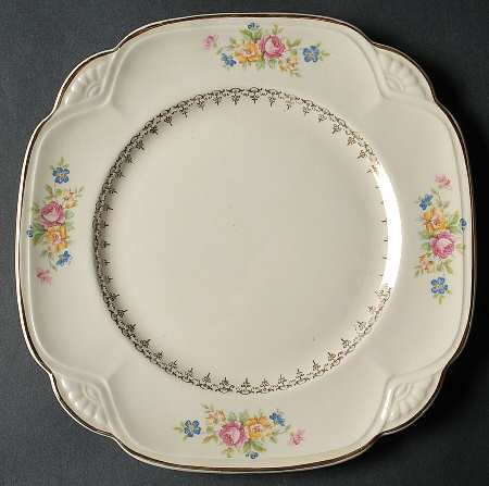 M208 (Marigold Shape) Square Salad Plate