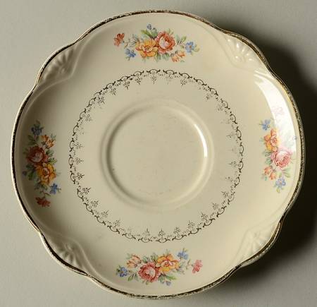 M208 (Marigold Shape) Saucer