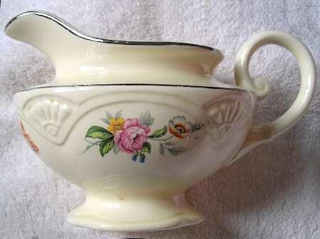 M212 (Marigold) Creamer