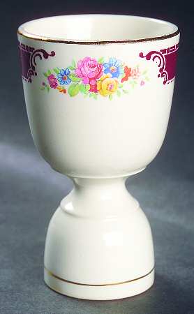 Majestic Double Egg Cup by Homer Laughlin 