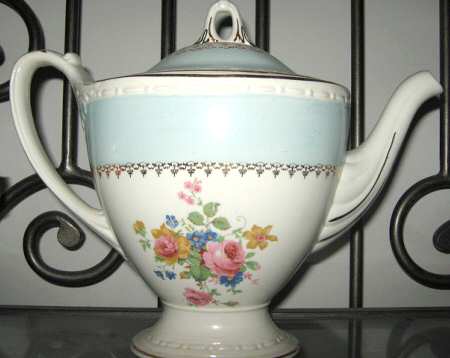 Marilyn Blue Teapot & Lid