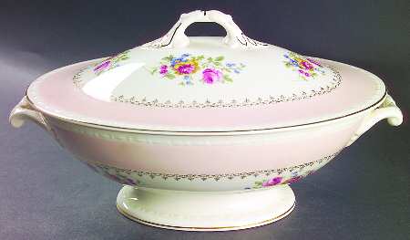 Marilyn Pink (G3418) Oval Covered Vegetable