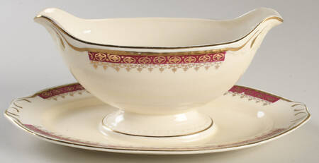 Monarch Gravy Boat with Attached Underplate