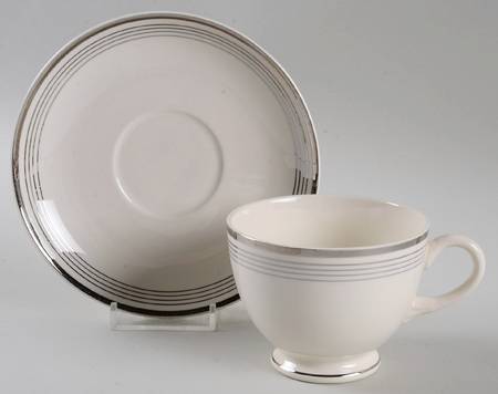 N1219 Footed Cup & Saucer Set