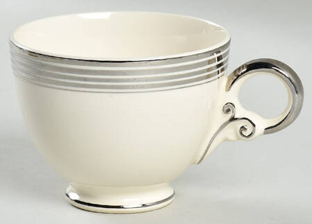 N1439 Footed Cup