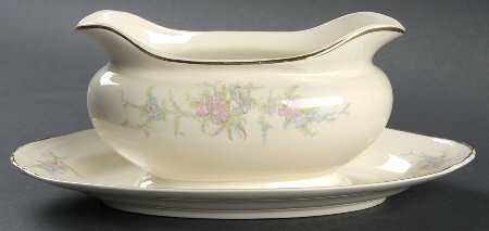 N1578 Gravy Boat with Attached Underplate