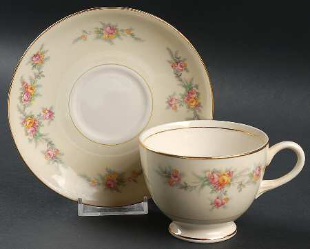 N1627 Footed Cup & Saucer Set