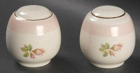 N1580 Salt & Pepper Set