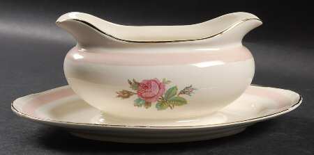 N1580 Gravy Boat with Attached Underplate