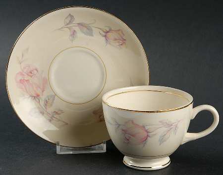 N1750 Footed Cup & Saucer Set