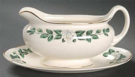 Nassau Gravy Boat & Underplate/Relish