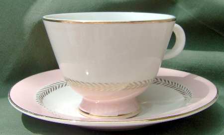 Pink Laurel Flat Cup & Saucer Set