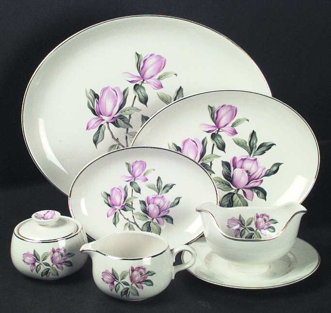 Pink Magnolia 11" Oval Serving Platter