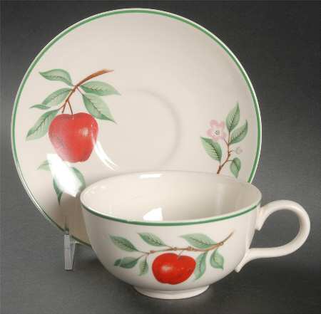 Red Apple Flat Cup & Saucer Set