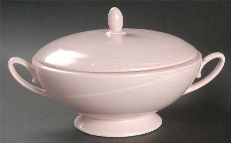 Serenade Pink Round Covered Vegetable