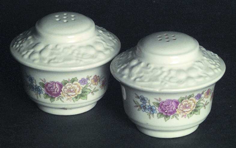 TH11 Salt & Pepper Set