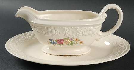 TH11 Gravy Boat & Underplate/Relish