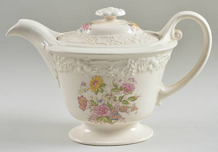 TH6 Teapot & Lid