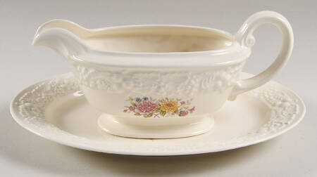 TH6 Gravy Boat & Underplate/Relish