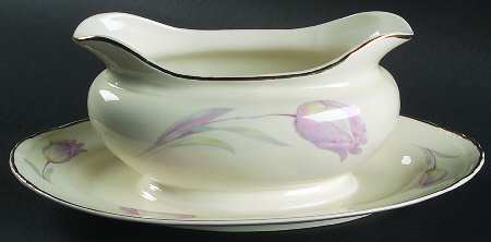 Tulip (Eggshell Nautilus) Gravy Boat with Attached Underplate