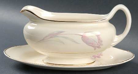 Tulip (Eggshell Nautilus) Gravy Boat & Underplate/Relish