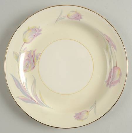 Tulip (Eggshell Nautilus) Luncheon Plate