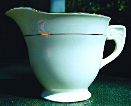 Tudor Rose Creamer