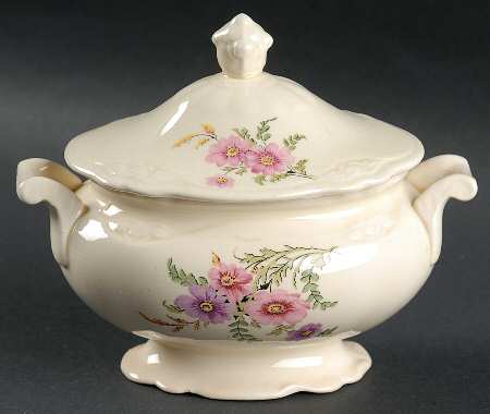 VR135 Sugar Bowl & Lid