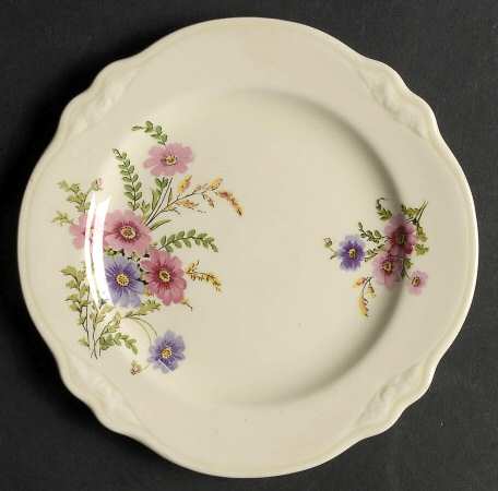 VR135 Bread & Butter Plate